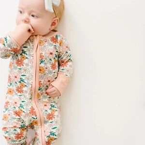 Little One Shop Floral Footie Sleeper 💐🌼